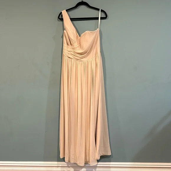 white christmas dresses Kai Champagne
